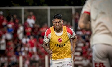 Ralf passa por artroscopia no joelho e desfalca o Vila Nova na Série B