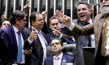 Câmara vai punir deputados que fizeram motim contra Motta; veja quem será suspenso