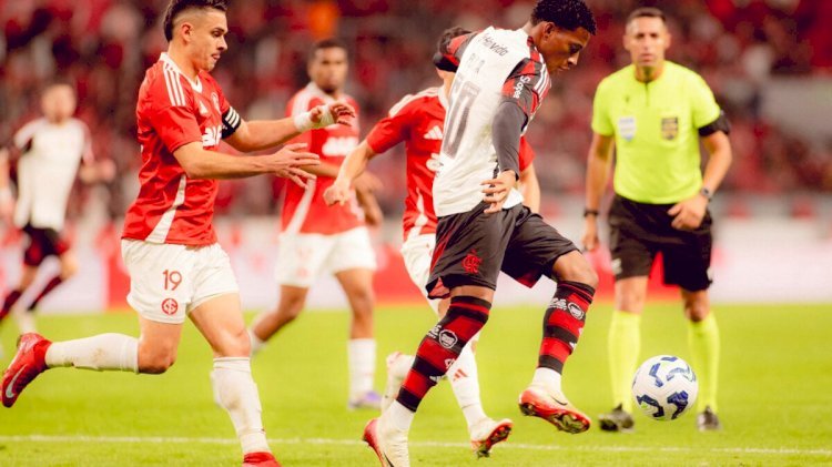 Internacional e Flamengo duelam por vaga nas quartas da Libertadores