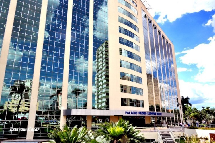 Governo de Goiás articula com TCE-GO e regulariza passivos históricos dos municípios